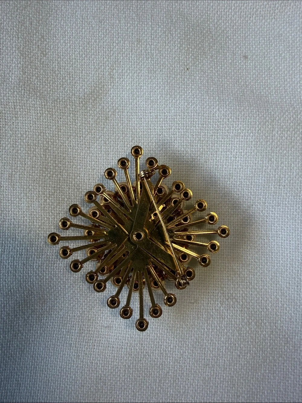 Gold-Tone Aurora Borealis Crystal Burst Brooch - Green Sparkle